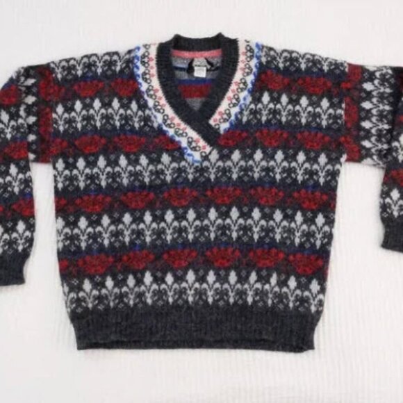Jolie Vintage Fleur de Lis and Crown sweater small-medium - Picture 2 of 7